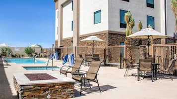 Outdoor pool, sun loungers