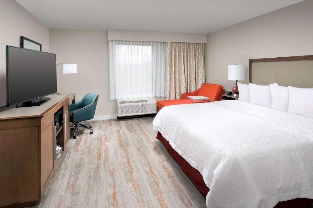 In-room safe, desk, laptop workspace, iron/ironing board