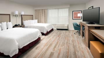 Caja de seguridad en la habitación y escritorio