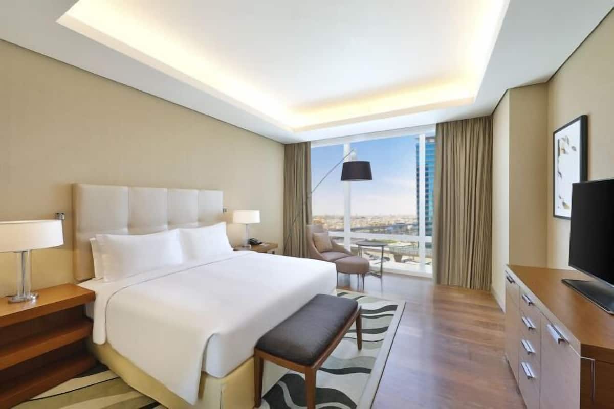In-room safe, desk, blackout drapes, soundproofing