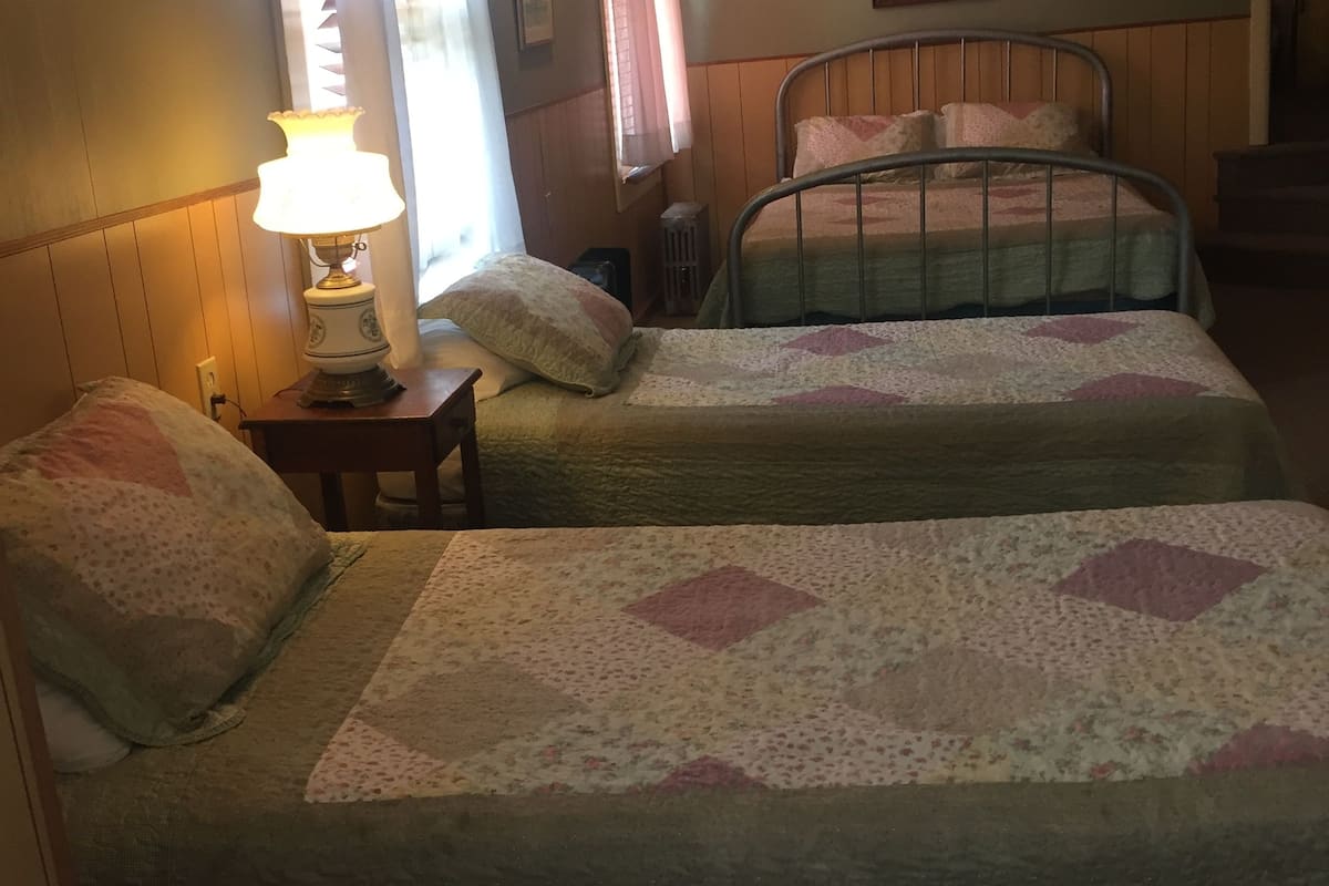 classic room, multiple beds | free wifi, bed sheets