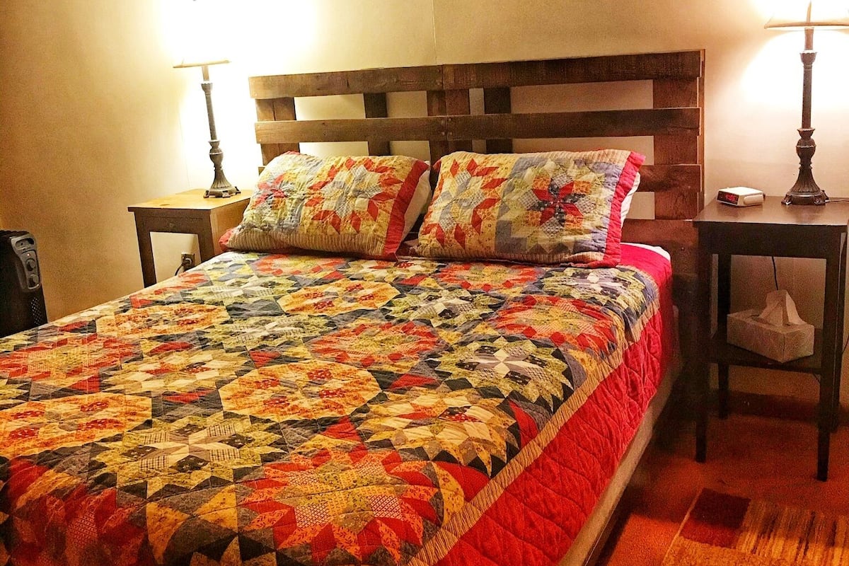 Classic Room, 1 Queen Bed