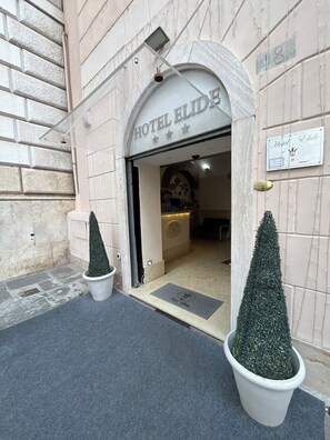 Exterior - Hotel Elide (Rome)