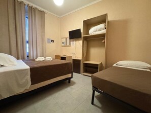 Sábanas italianas Frette, colchones Select Comfort y minibar 