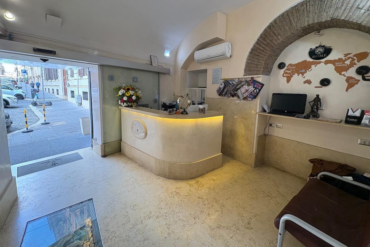 Sábanas italianas Frette, camas Select Comfort y minibar
