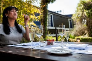 Déjeuner et souper servis sur place