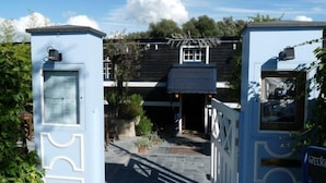 Unclassified image, 5 of 66, button - Hotel De Barge (Bruges)