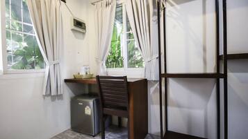 غرفة ديلوكس مزدوجة | مكتب وواي فاي مجانًا وملاءات أسرّة