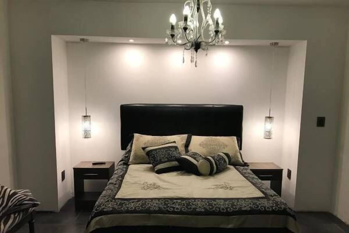 Double Room, 1 Queen Bed | Premium bedding, blackout curtains, iron/ironing board (on request)