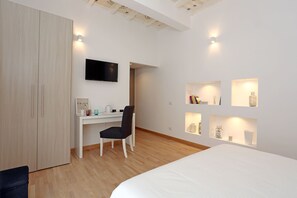 1 quarto, roupas de cama premium, cofres nos quartos, escrivaninha