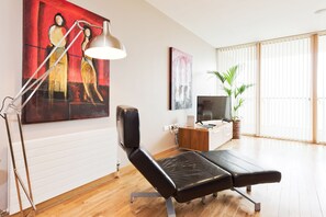 Apartment, 2 Schlafzimmer | Wohnbereich