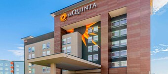 La Quinta Inn & Suites by Wyndham Oklahoma City Airport