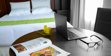 Premium bedding, in-room safe, desk, laptop workspace