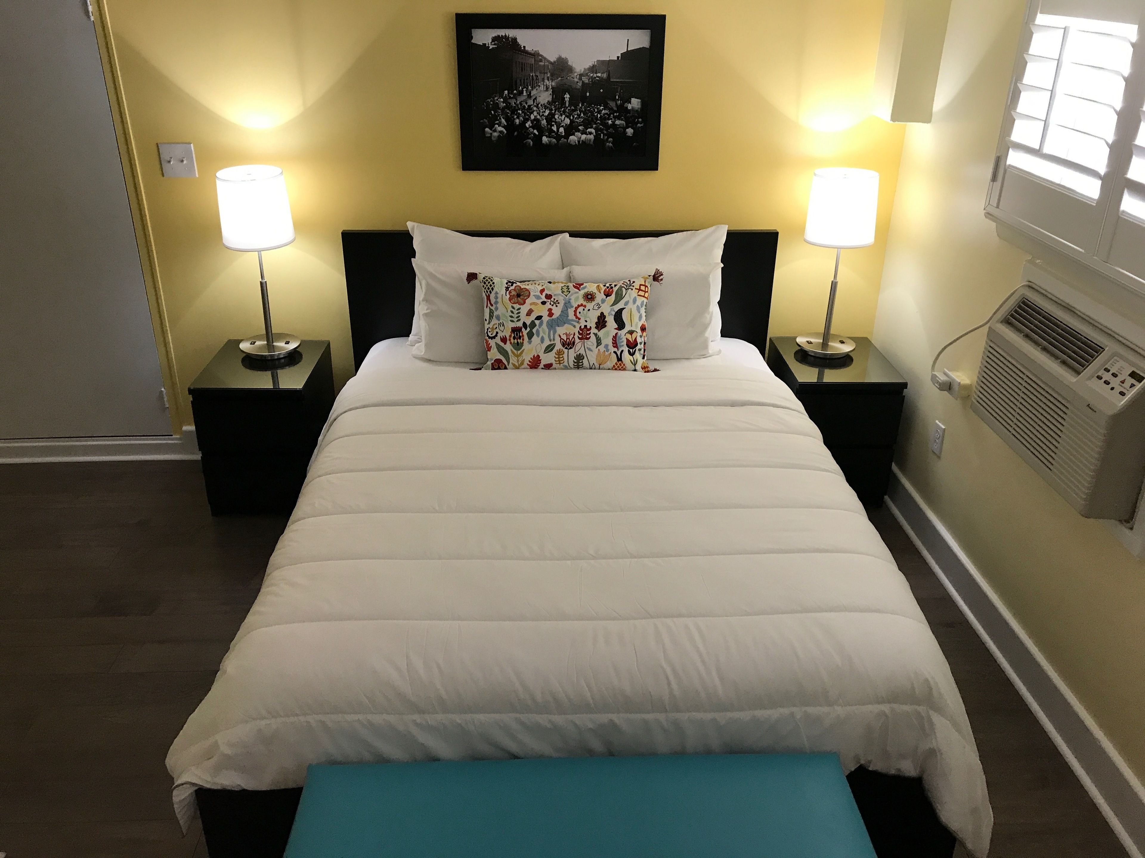 signature room, 1 king bed | in-room safe, desk, iron/ironing board, free wifi