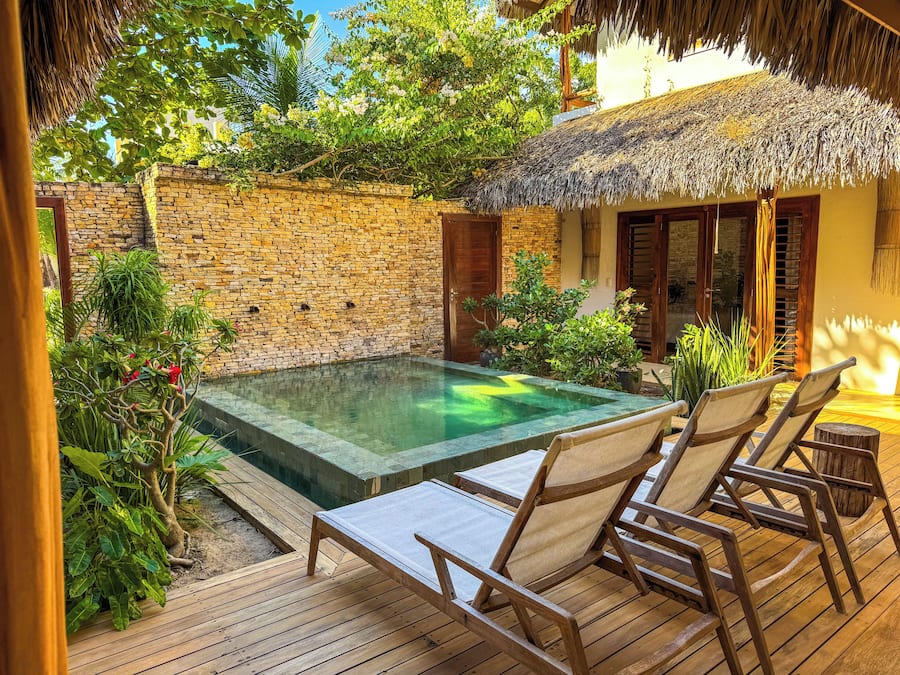 2 outdoor pools, sun loungers