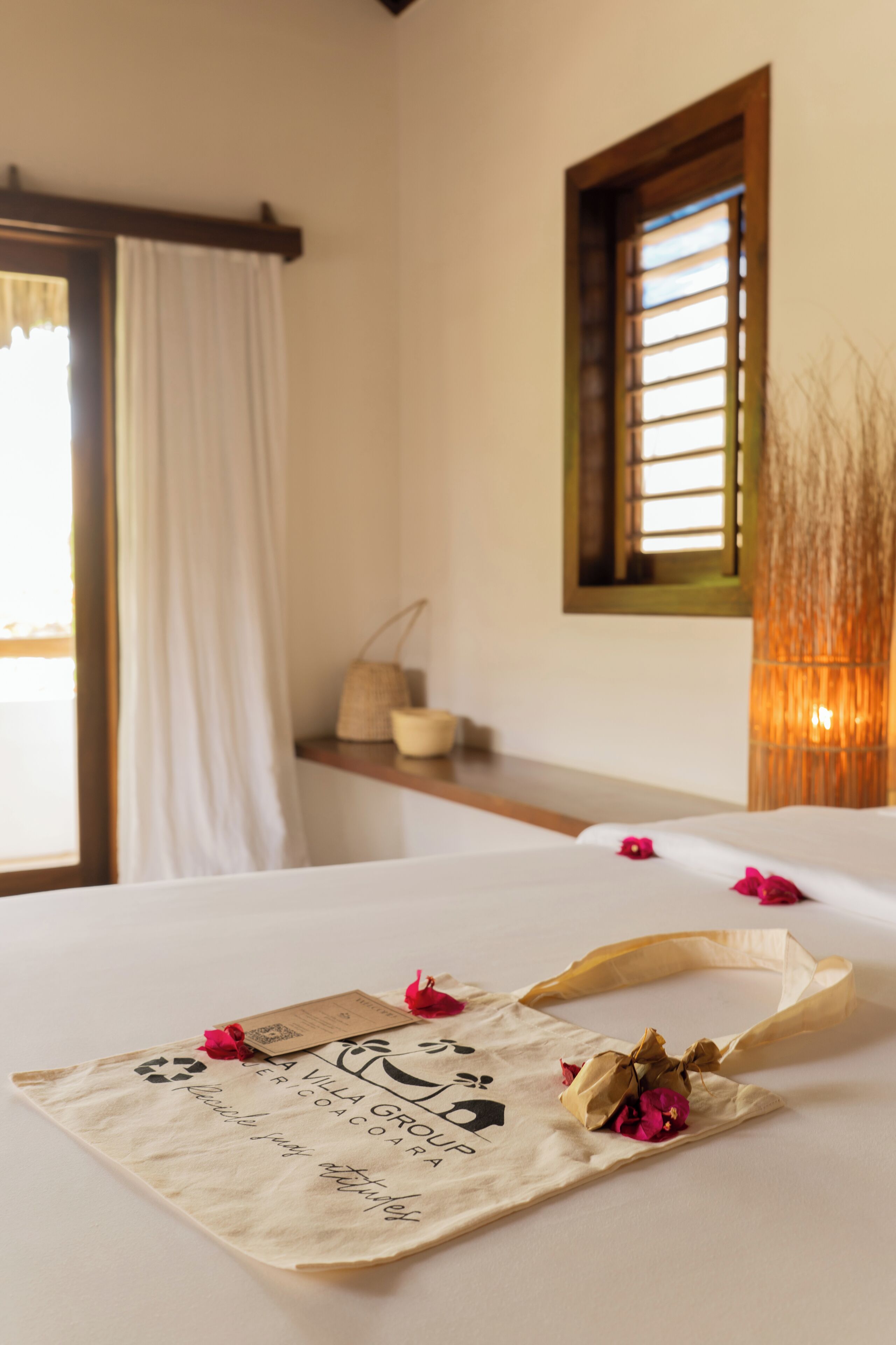 Suite Deluxe, lanai, vistas al patio | Minibar, caja fuerte, cortinas opacas y sistema de insonorización