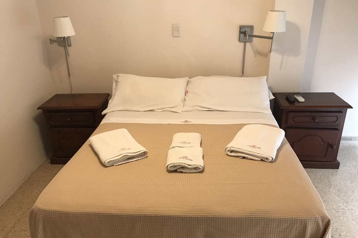 1 bedroom, in-room safe, WiFi (free), bed sheets