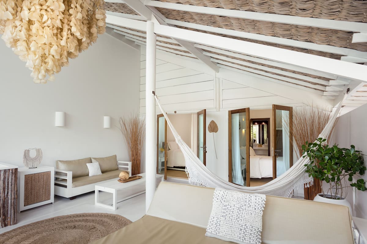 Bungalow familiar, habitaciones comunicadas, vistas a la piscina (Por do Sol) | Minibar, caja fuerte, cortinas opacas y sistema de insonorización