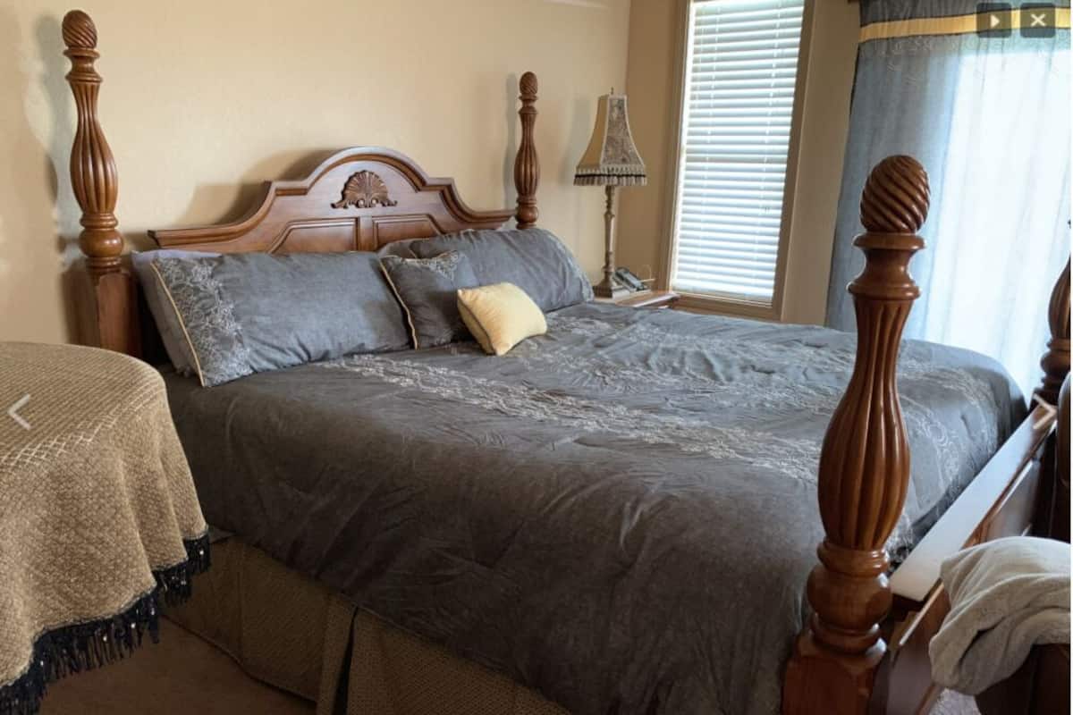 Room, 1 King Bed, Non Smoking, Balcony | Free WiFi