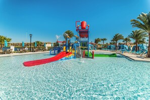 Outdoor pool - Windsor at Westside Resort Homes (Kissimmee)