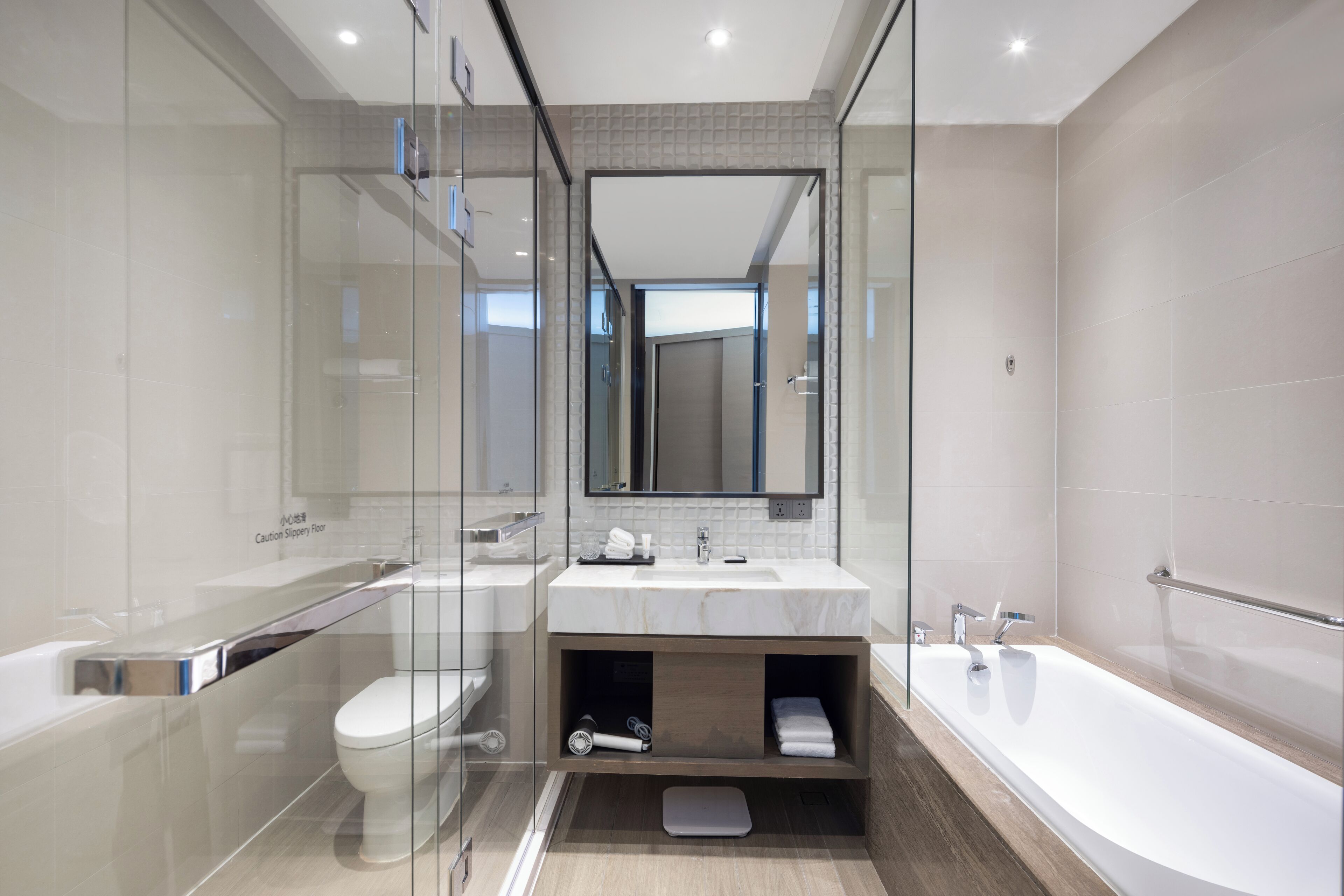 shower, rainfall showerhead, free toiletries, hair dryer