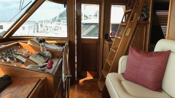 Casa Premier, 4 habitaciones, sobre el agua | 1 habitación, ropa de cama de alta calidad y escritorio