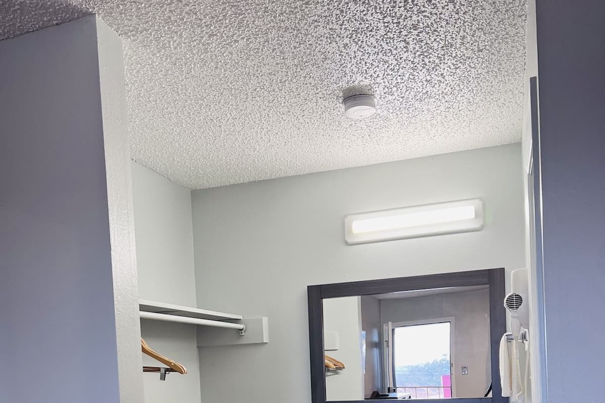 Bathroom | Free toiletries, hair dryer, towels