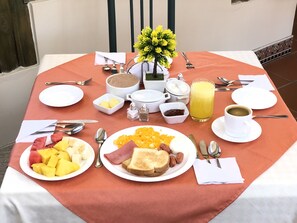 Petit déjeuner continental compris tous les jours