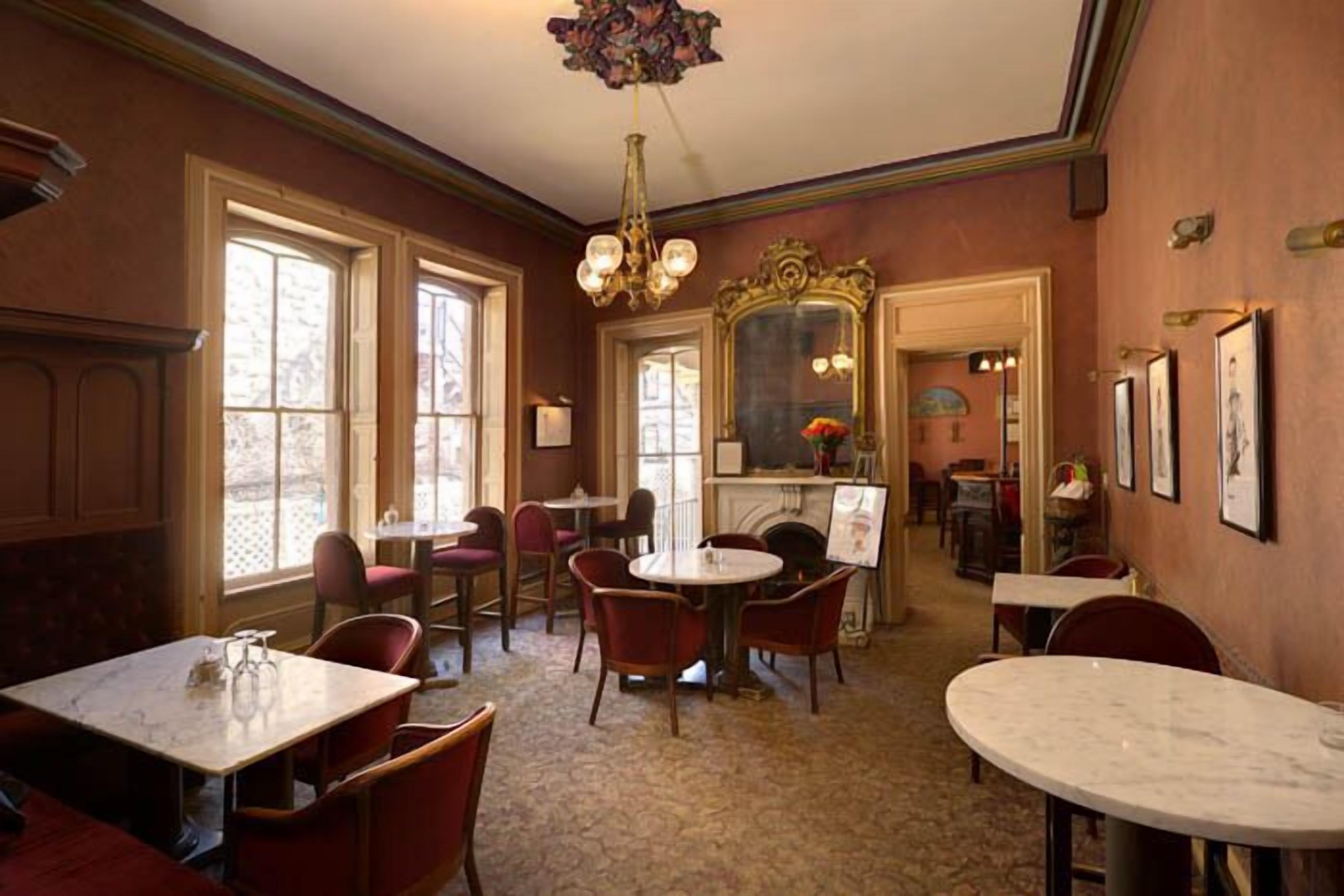 ディナーに営業