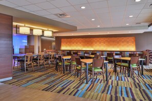 Free daily continental breakfast  - Fairfield Inn & Suites by Marriott Eugene East/Springfield (Eugene)