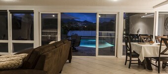 PARADISE PROMISED! Spacious 6 bedroom home. Minimum Stay