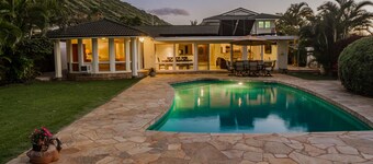  PARADISE PROMISED! Spacious 6 bedroom home. Minimum Stay 