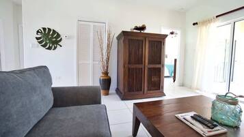 TV, Netflix, streaming services, offices