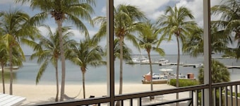 Koppla av, kajak, / paddla ombord / cykla detta Island Paradise -7UP av CaymanVacation