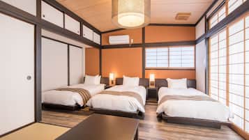 傳統三人房 (Japanese-style,Main Building, No Pets) | 1 間睡房、遮光窗簾/窗簾、免費 Wi-Fi、床單