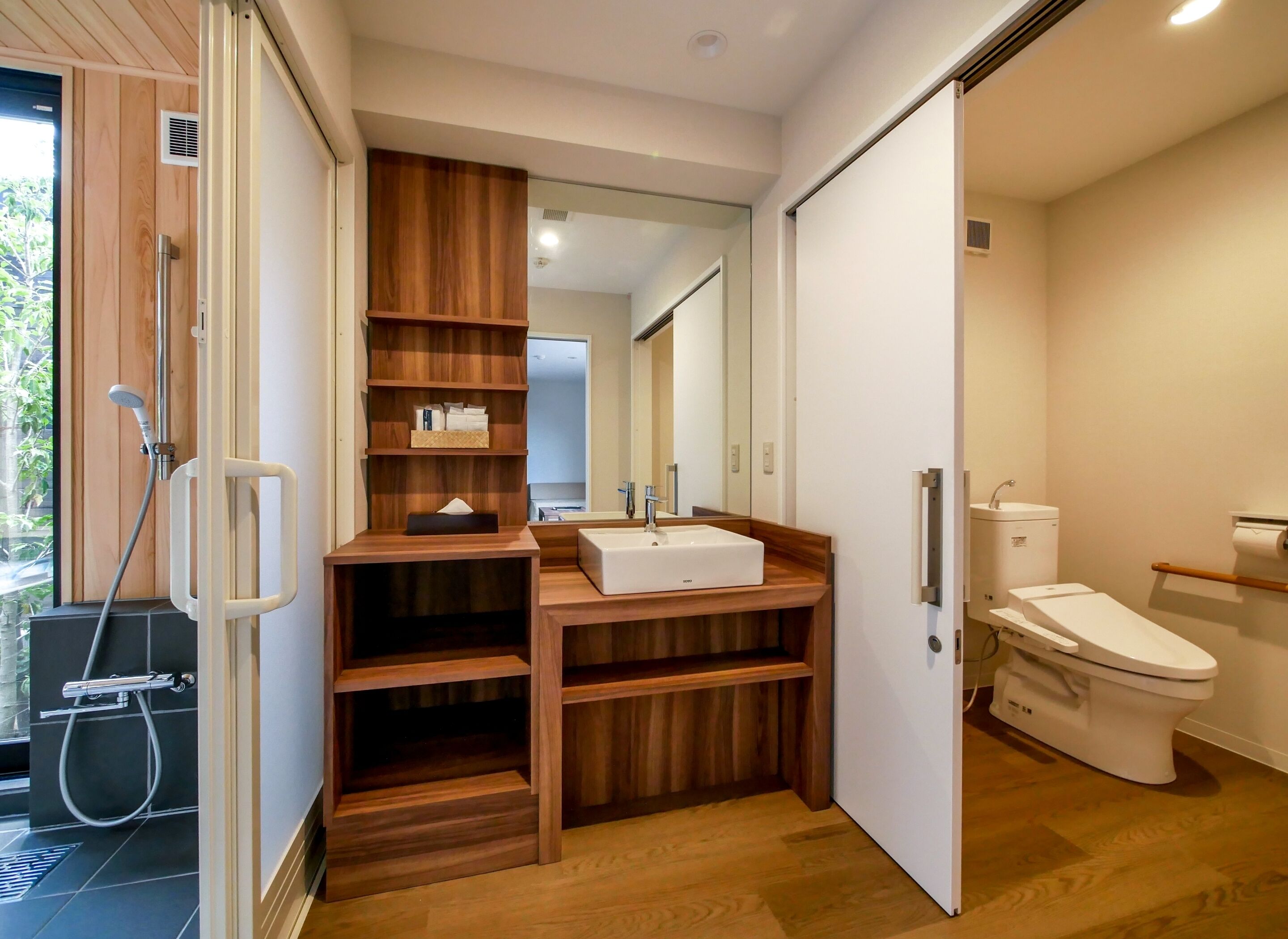 1 bedroom, blackout curtains, free wifi, bed sheets