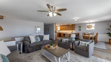 Smart TV, DVD player