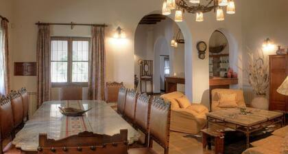 A classic Argentine villa in Mendoza Wine Country