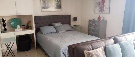1 bedroom, iron/ironing board, free WiFi, bed sheets