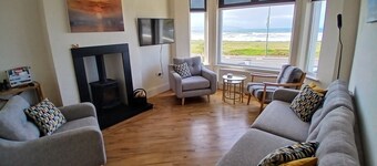 Incredibile vista sul mare.  Posizione centrale. Affacciato sul vecchio corso di Portstewart.
