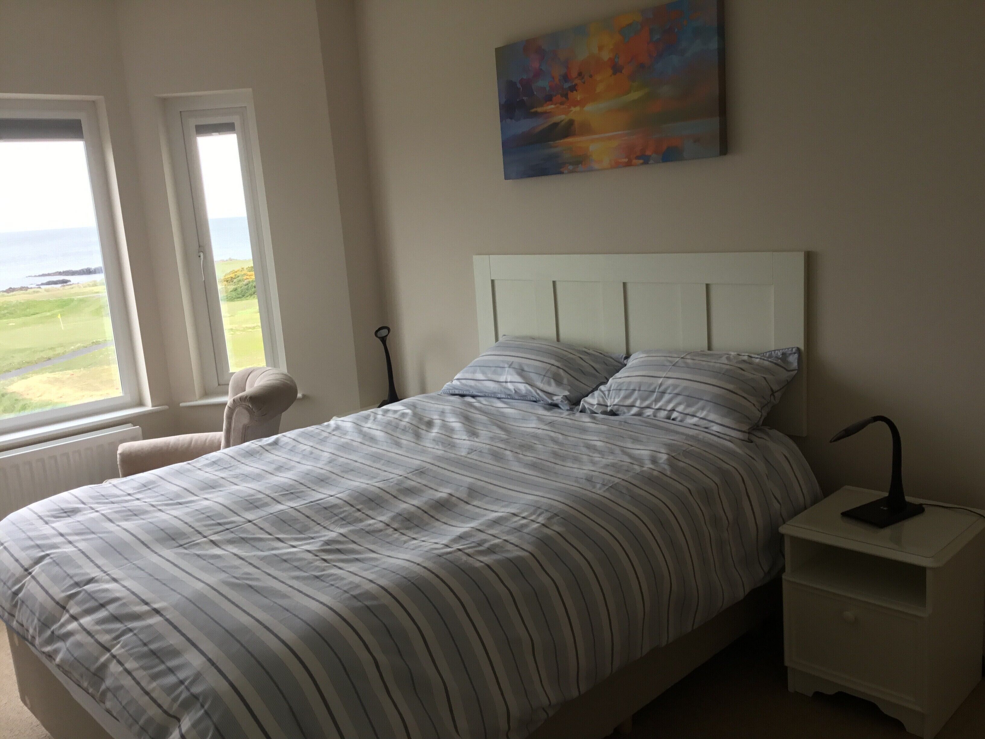 4 bedrooms, iron/ironing board, travel crib, free WiFi