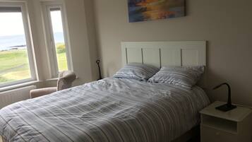 4 bedrooms, iron/ironing board, travel crib, free WiFi