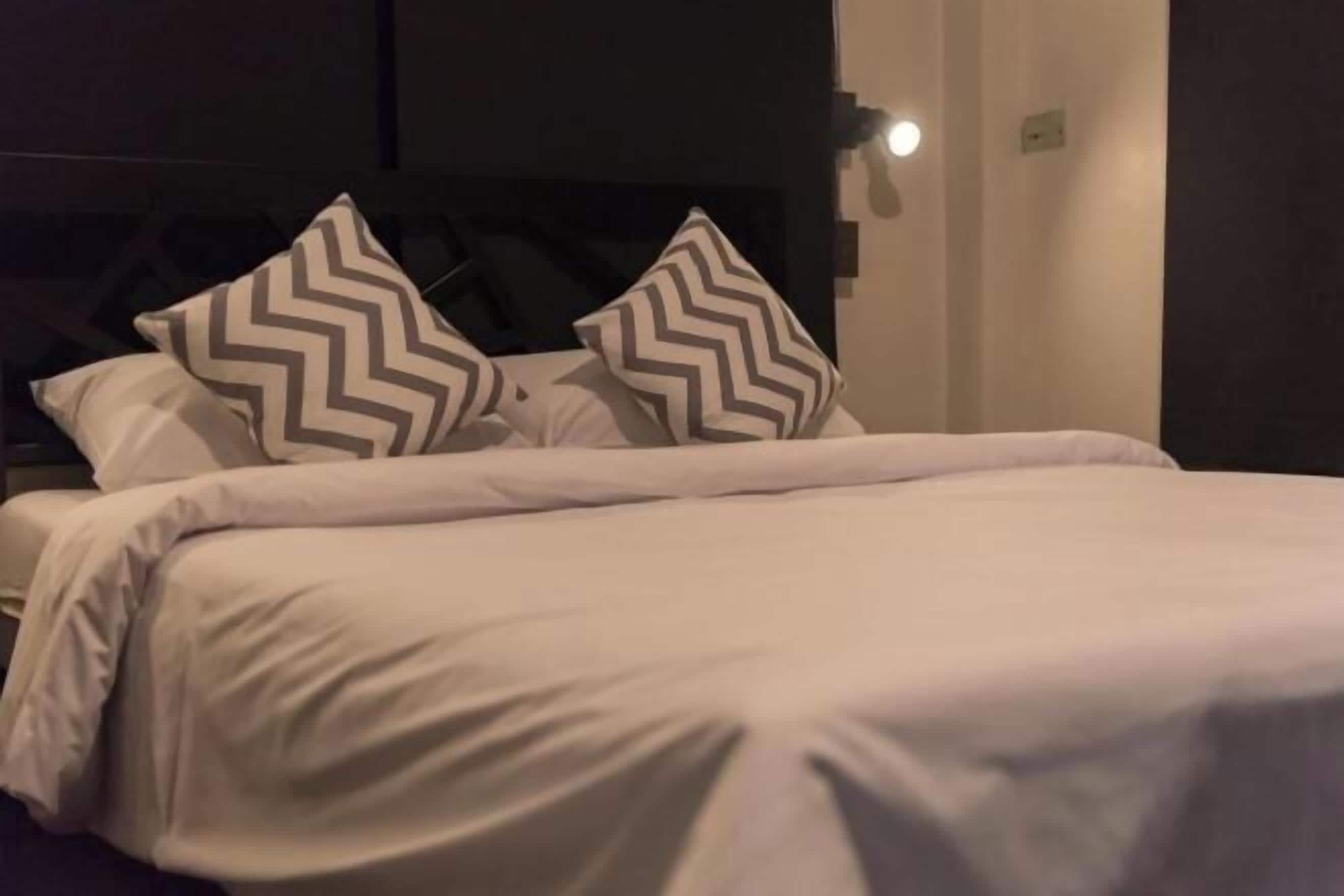 Free WiFi, bed sheets