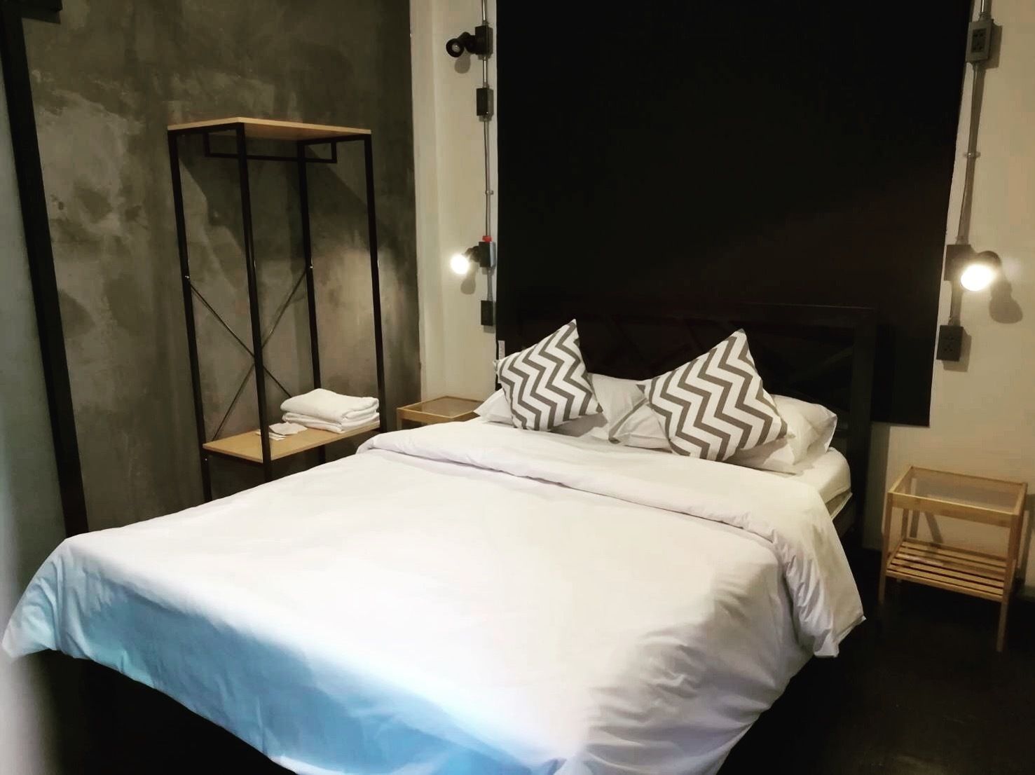 ห้องสแตนดาร์ดดับเบิล, ห้องน้ำรวม | Wi-Fi ฟรี, ผ้าปูที่นอน