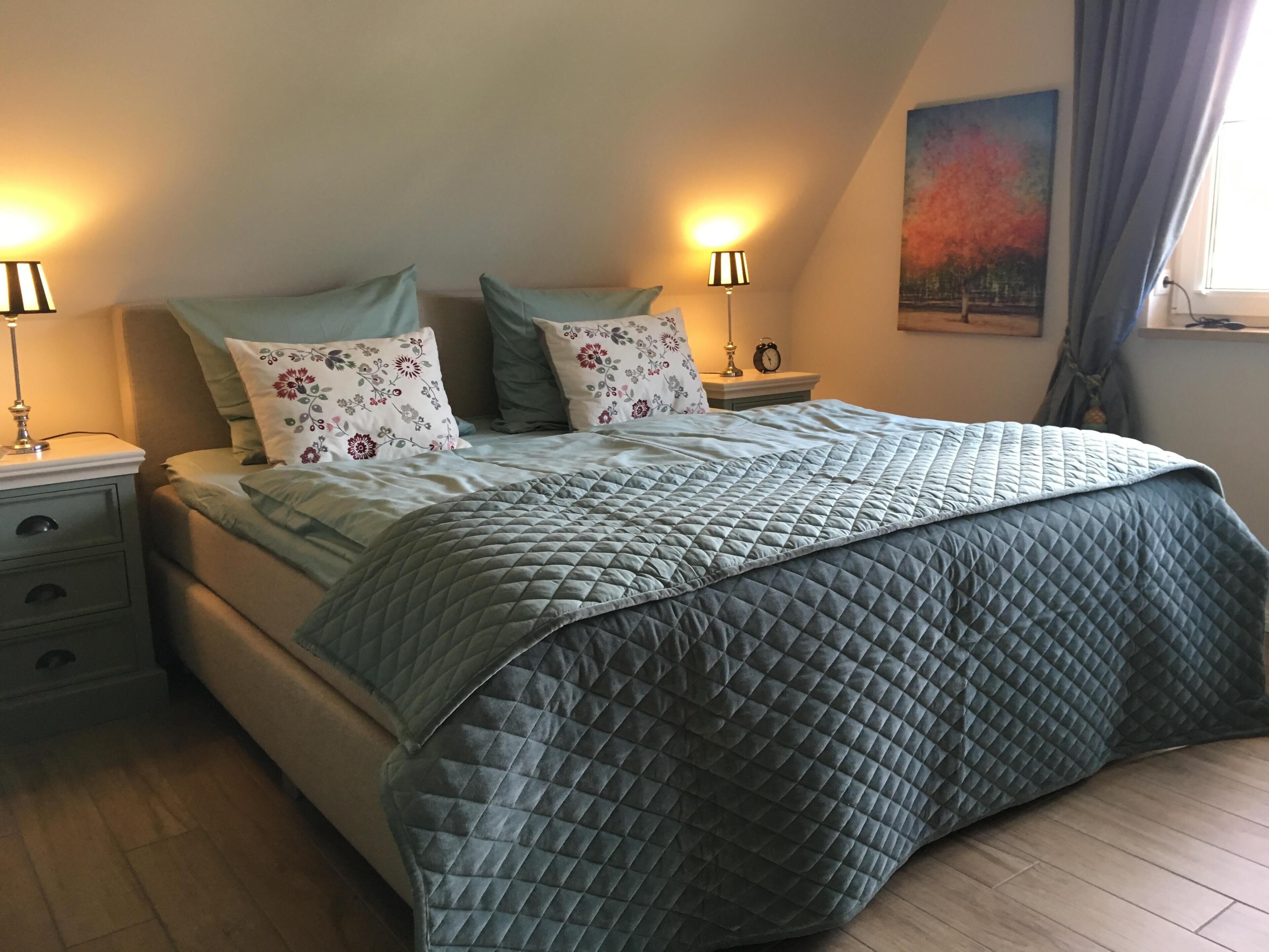 2 Schlafzimmer, Zimmersafe, Schreibtisch, Bügeleisen/Bügelbrett
