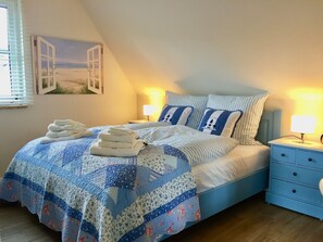 2 chambres, coffres-forts dans les chambres, bureau