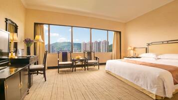 Dobbelt- eller tomannsrom – superior | Sengetøy av topp kvalitet, minibar, safe på rommet og skrivebord