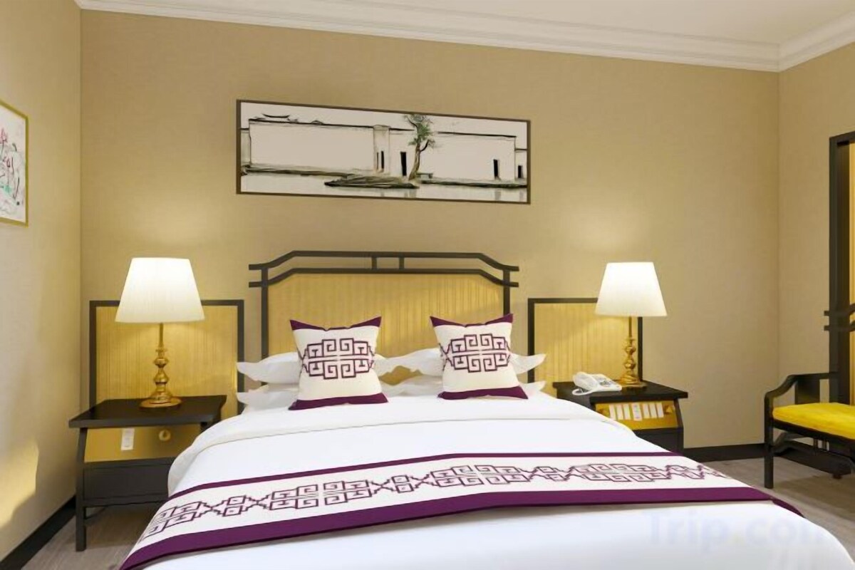 Roupas de cama premium, frigobar, cofres nos quartos, escrivaninha