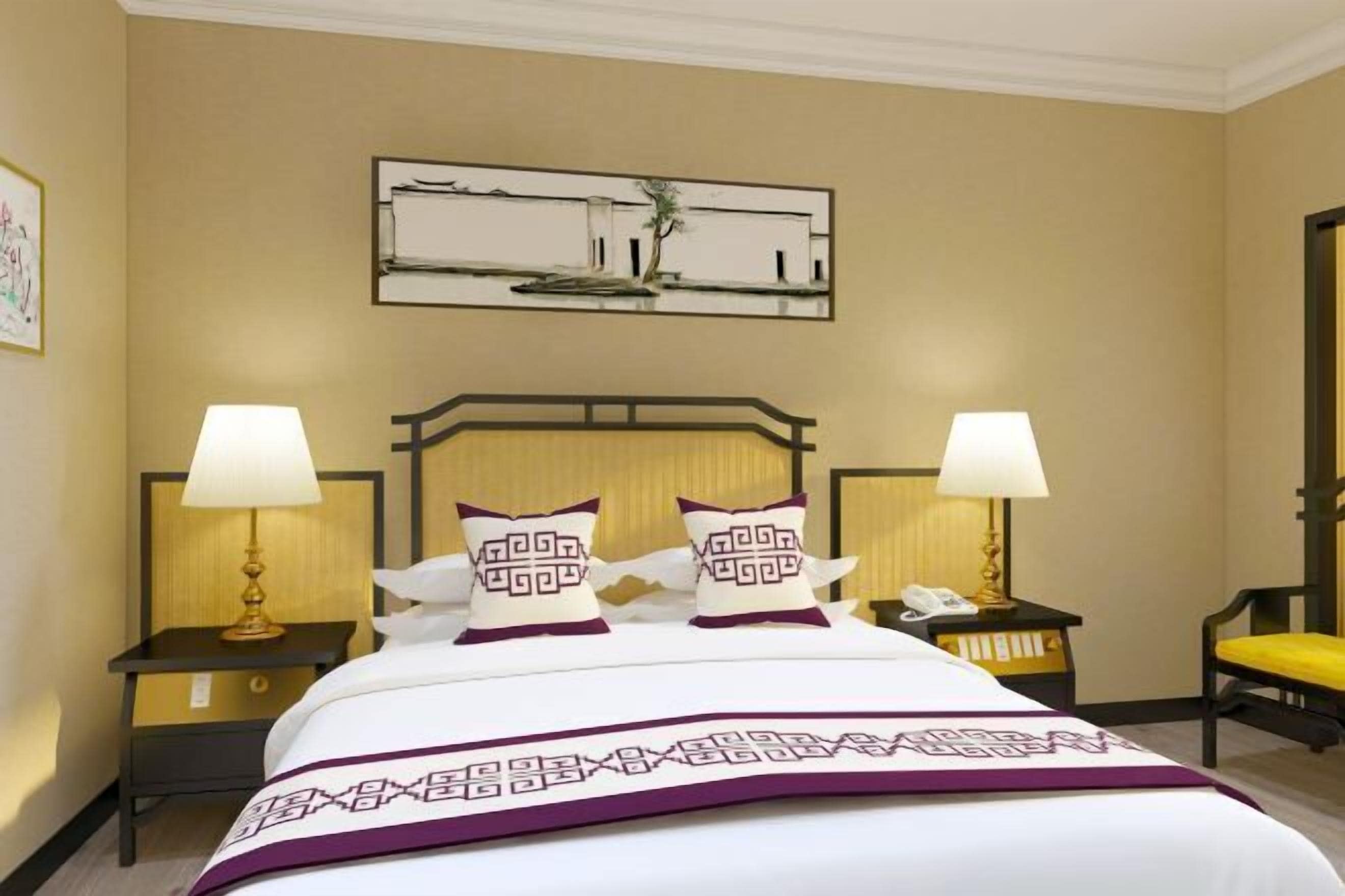 高档床上用品、迷你吧、客房内保险箱、办公桌