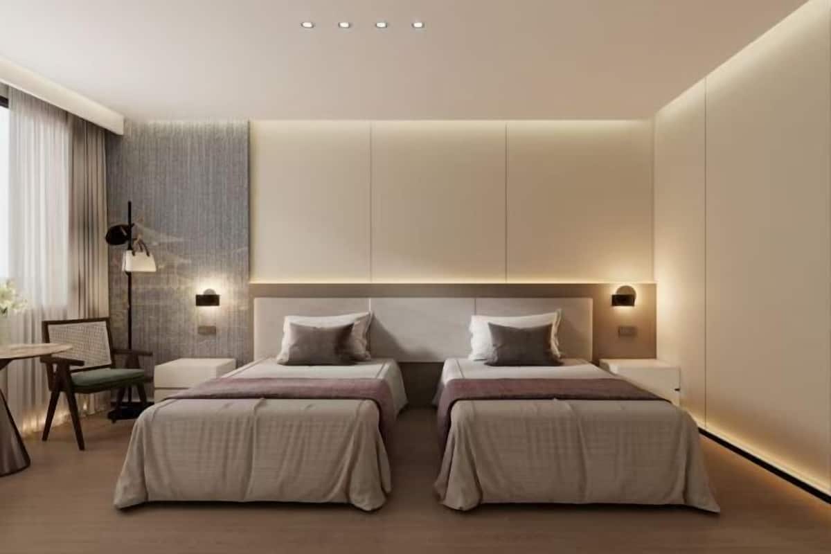 Premium bedding, minibar, in-room safe, desk